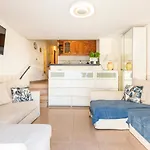 Sunny Oasis Getaway Apartmán