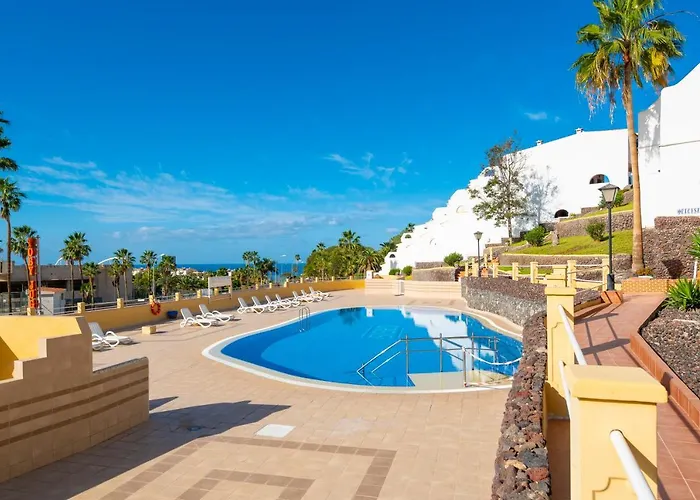 Апартаменти Sunny Oasis Getaway *