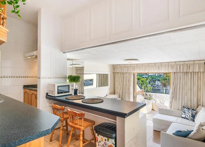 Sunny Oasis Getaway Lejlighed *